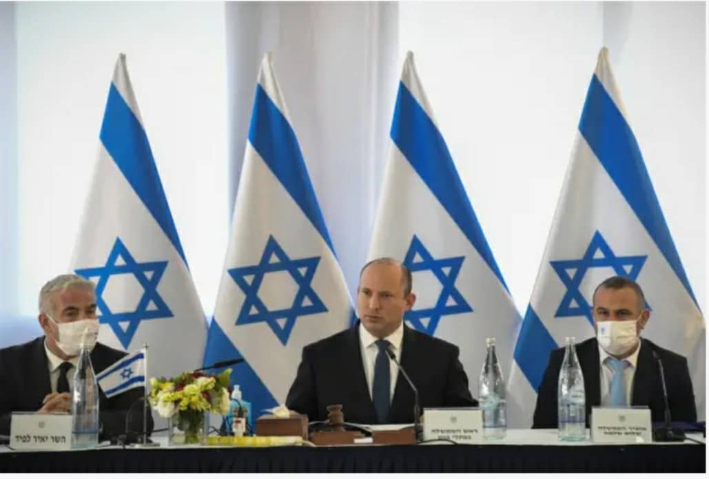 جروزالم پست: بنت و لاپید بلوف می زنند/ اسرائیل بدون آمریکا و اروپا دست به هیچ اقدامی علیه ایران نخواهد زد!