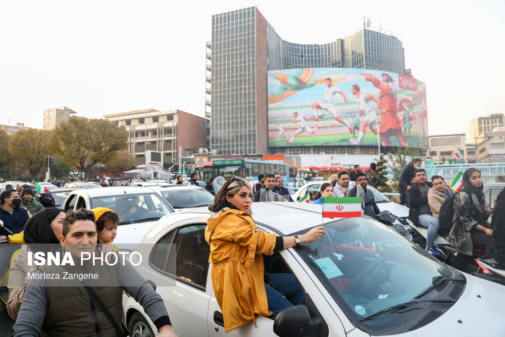 تصاوير شادى بدون حجاب مردم در تهران در خبرگزارى رسمى