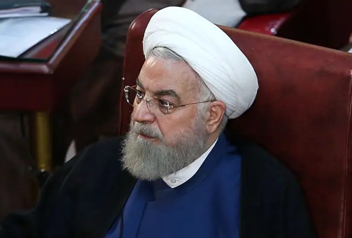 روزنامه جوان: حسن روحانی دنبال تخلفات اقتصادی قرارگاه خاتم و نحوه نظارت بر این نهاد بود!