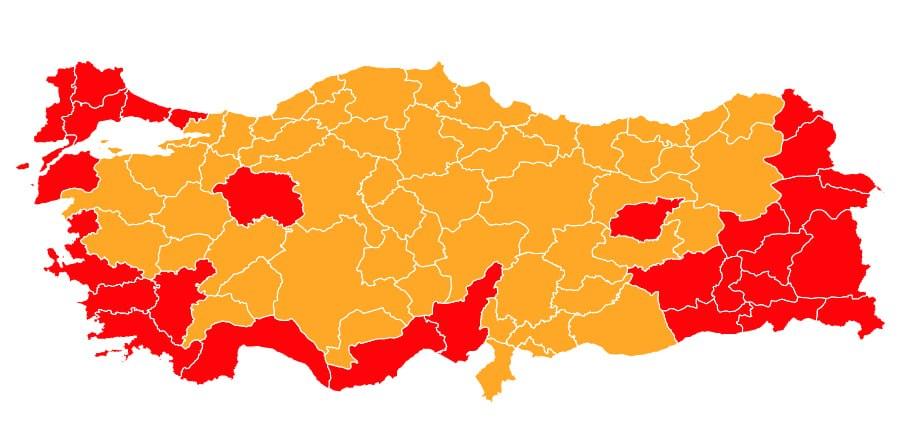 گزارش آنلاین: شمارش 61 درصد آرا انتخابات ریاست جمهوری ترکیه: پیشتازی اردوغان شکننده شد / روند رو به رشد آرا قلیچدار / نامزد مخالفان: ما پیشتازیم / آرا شهرهای بزرگ هنوز لحاظ نشده است
