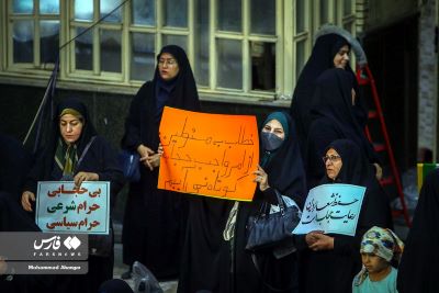 ما «ملت ایران» از «گشت ارشاد» حمایت می‌کنیم (عکس)