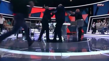 زد و خورد خونین میان مناظره کنندگان در تلویزیون لبنان و حاضران در استودیو با مداخله ارتش پایان یافت ! (فیلم)