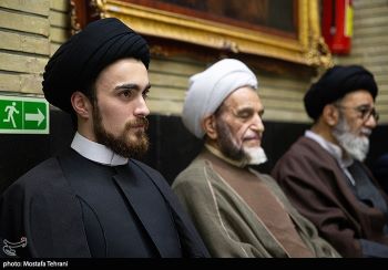 جهانگیری، سیداحمد خمینی و حجت الاسلام مجتبی خامنه‌ای در مراسم ترحیم برادر وحید حقانیان