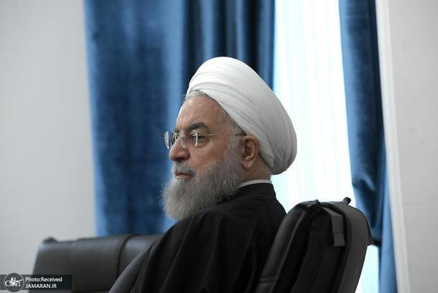 افشاگری جدید حسن روحانی از ماجرای گرانی بنزین و اعتراضات: من واقعا از زیرنویس شبکه خبر فهمیدم بنزین دیشب گران شده! رئیسی اولین کسی بود که توییت زد و مخالفت کرد، در حالی که نامه سران قوا را با خط خودش امضا کرده بود!