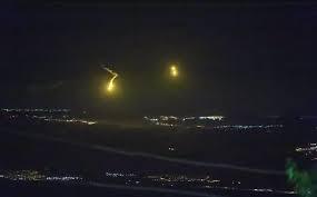 نبرد هوایی موشکها و پهپادهای ایران با پدافند اسرائیل (ویدئو)