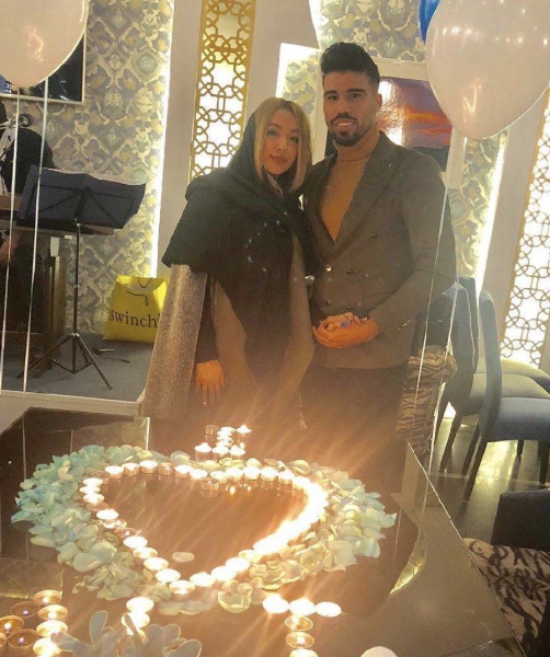 عكس: جشن تولد هافبک استقلال در کنار همسرش