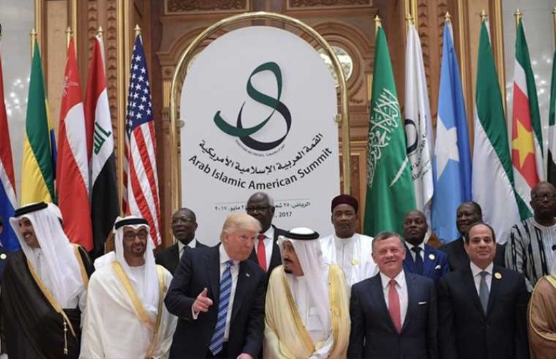 المانیتور: کشورهای عربی حاشیه خلیج فارس و آمریکا نسبت به هم بی اعتماد شده اند/ ابوظبی و ریاض به دنبال مذاکره با ایران هستند