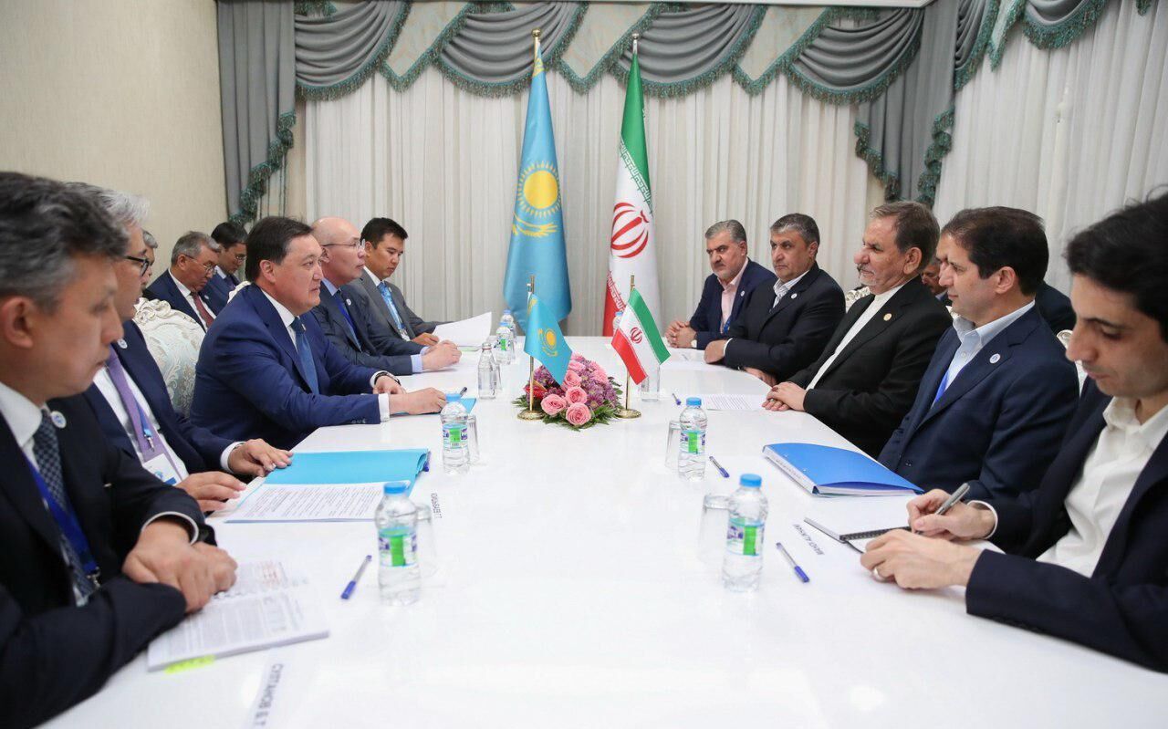ديدار اسحاق جهانگیری با نخست وزیر قزاقستان: باید از همه ظرفیت‌های همسایگان خزر به نفع ملت‌های منطقه استفاده شود