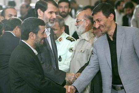 درخواست از فتاح: دفتر احمدی‌نژاد را هم پلمپ کن!