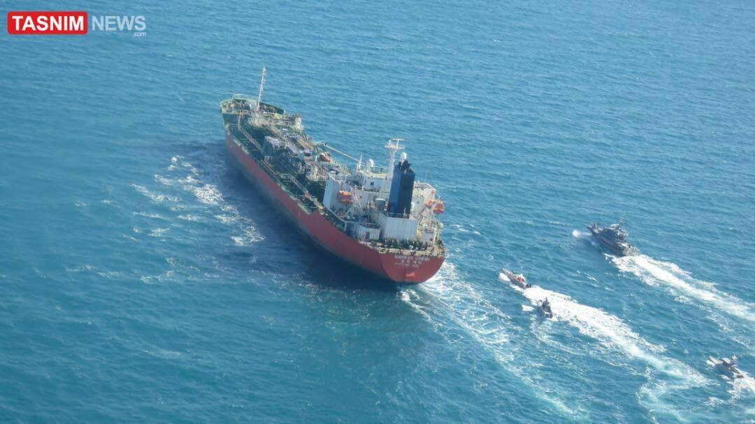ایران یک کشتی متعلق به کره جنوبی را توقیف کرد(عکس)