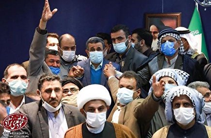 شوهای تبلیغاتی احمدی نژاد بدون توجه به شرایط ویژه کشور/ چرا خادم ملت توجه ای به سلامت مردم ندارد؟!