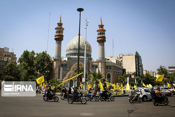تصاویرِ برگزاری خودجوشِ مراسم روز قدس در تهران با حضور بسيجى معروف