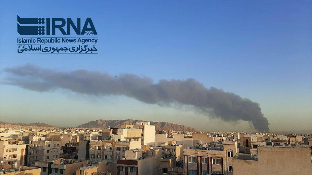 ماجرای ابرسیاه امروز بر فراز تهران چه بود؟!(عکس) ماجرای ابرسیاه امروز بر فراز تهران چه بود؟!(عکس)