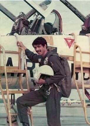 اولین خلبان شهید دفاع مقدس چه کسی بود؟