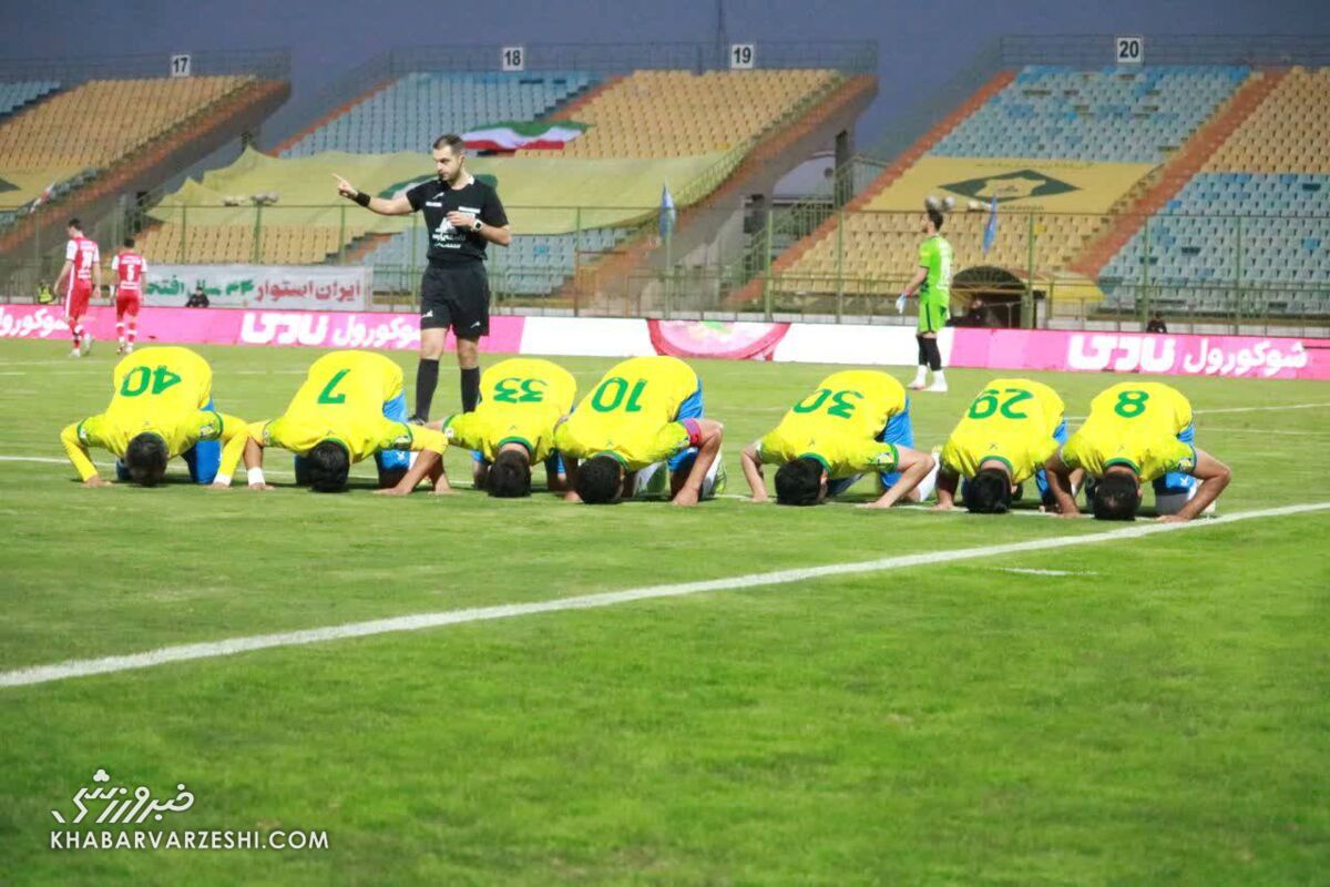 شادی خاص آبادانی‌ها بعد از گل به پرسپولیس