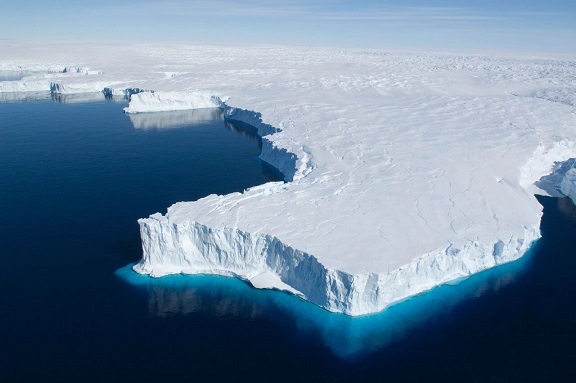 افزایش یخ‌های قطب جنوب در کمال ناباوری دلواپسان محیط زیستی/ آیا گرمایش زمین افسانه ساخته غرب است؟!