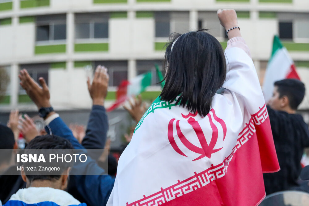تصاوير شادى بدون حجاب مردم در تهران در خبرگزارى رسمى