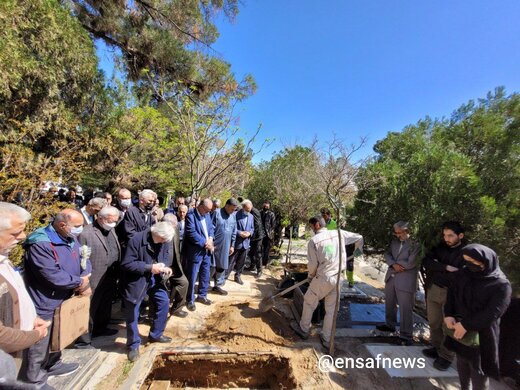 برادر میرحسین موسوی به خاک سپرده شد/ مراسم ختم در مسجد امير لغو شد