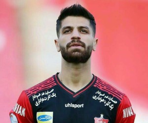 شوک جدید به سرخپوشان: هافبک محبوب گل‌محمدی در آستانه جدایی پرسپولیس!