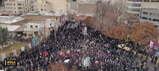 تصویر استقبال بی‌نظیر مردم زنجان از رئیسی که خبرگزاری دولت آن را حذف کرد! (عکس)