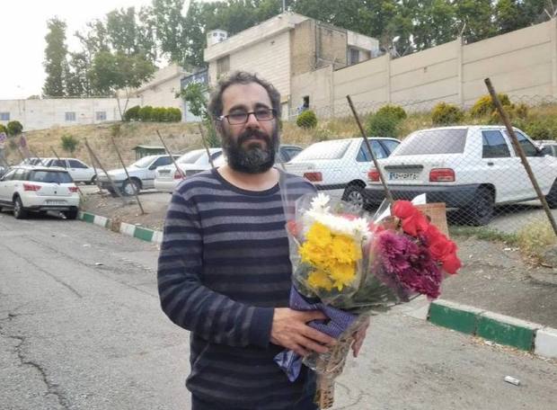 فعال صنفی معلمان به قید وثیقه آزاد شد (عکس)