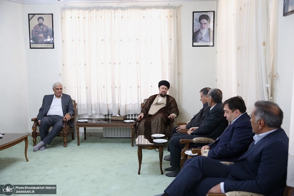 دیدار  اعضای شوراى مرمزى حزب همبستگی با سید حسن خمینی (تصاوير)