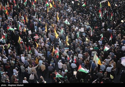 اجتماع حمایت از مردم غزه در میدان انقلاب (عکس)