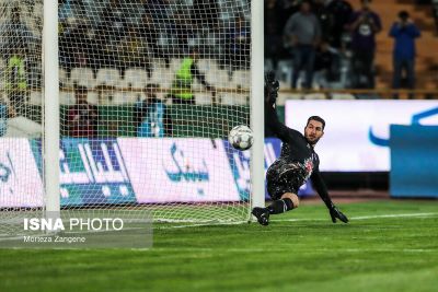 استقلال بازی 2-0 باخته را برد / مهرداد محمدی یکی از زیباترین گل‌های لیگ را زد
