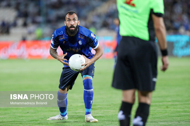 حمله چشمی به پرسپولیسی‌ها: اگر مرد هستید به باشگاه خود کمک کنید!