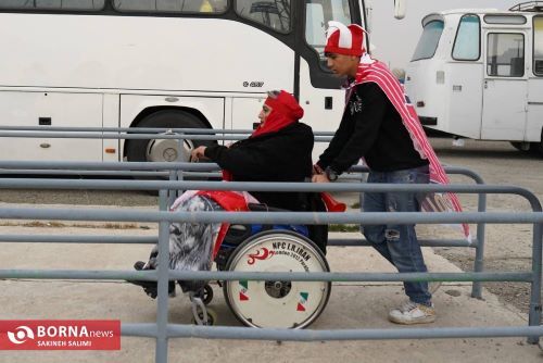 8 عکس دیدنی از دختران و زنان استقلالی و پرسپولیس در دربی 102 (گزارش تصویری)