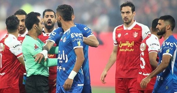 داور استقلال - پرسپوليس در آستانه محرومیت