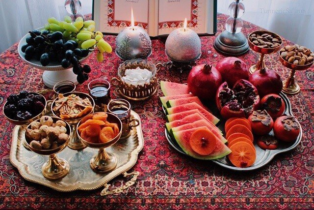 فلسفه کامل شب یلدا در فرهنگ ایرانیان / آداب و رسوم شب چله