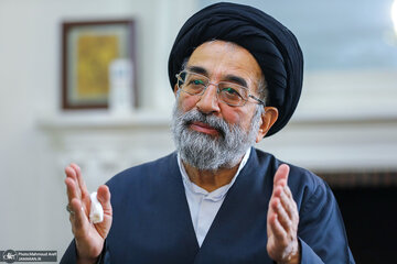 موسوی لاری: متاسفم که تمام همّ و غمّ دولت حجاب شده است