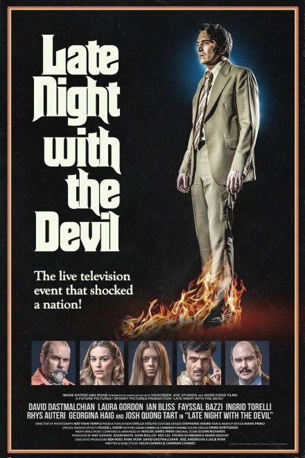 معرفی و نقد فیلم آخر شب با شیطان Late Night with the Devil 2023 : ترسناکِ و محبوب منتقدان!
