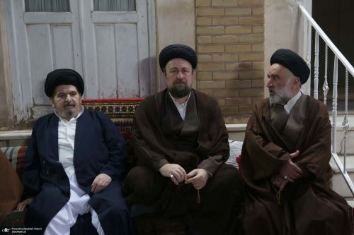 حضور شخصیت های حوزوی در منزل سید حسین خمینی (تصاویر)