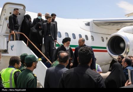 ورود احمد و جمیله علم الهدی به فرودگاه مشهد (عکس)