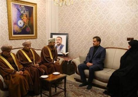 حضور وزیر خارجه عمان در منزل شهید امیرعبداللهیان(عکس)