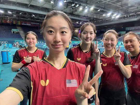 تصویر عجیب از دختران تیم ملی تنیس آمریکا که چین را در المپیک پاریس شکست دادند! (عکس)