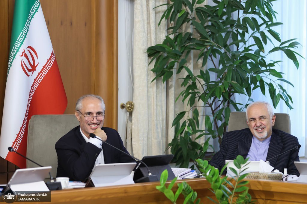 جلسه هیات دولت با حضور ظریف و اعضای جدید کابینه (تصاویر)