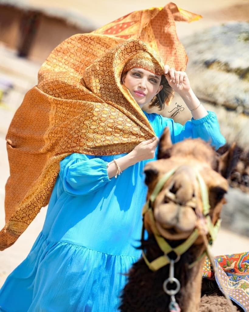 دلربایی بهنوش طباطبایی در کویر (تصاویر)