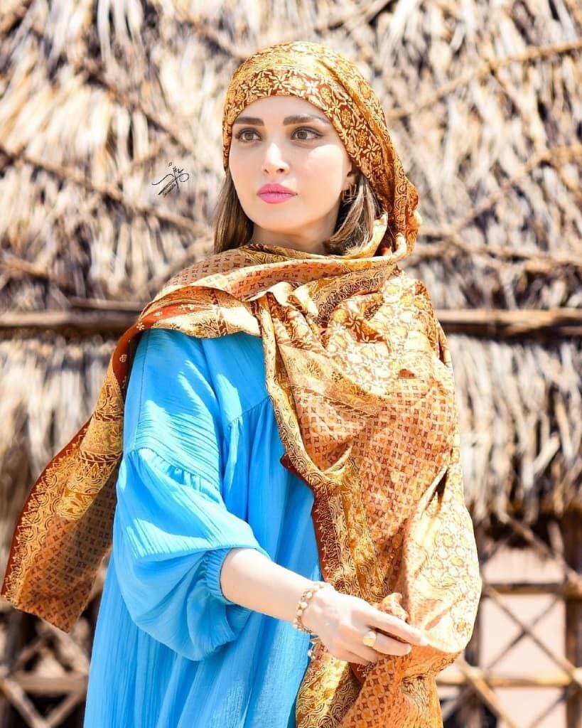 دلربایی بهنوش طباطبایی در کویر (تصاویر)