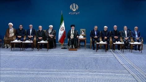 رهبر انقلاب: رئیس جمهور برای انتخاب وزیران با من مشورت کردند