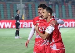 پرسپولیس به صدر رسید