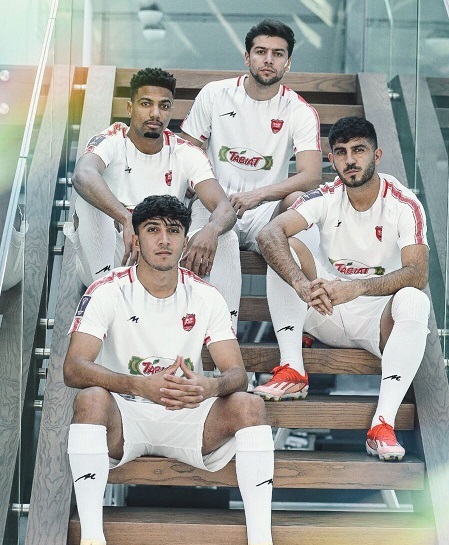 رونمایی رسمی از کیت جذاب جدید پرسپولیس (عکس)