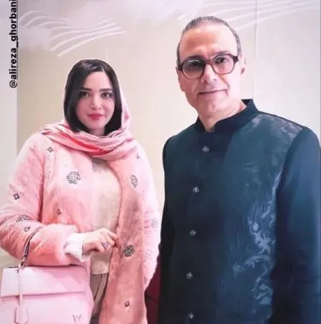 صمیمیت علیرضا قربانی و بهنوش طباطبایی در جشن حافظ و تکرار تصاویر مشترک سوژه شد (عکس)