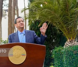 همتی: قول می‌دهم ثبات اقتصادی فراهم شود