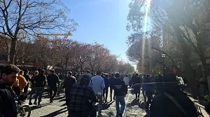 اعتراض بازاریان به وضعیت اقتصادی/ دولت، تلاطمات نرخ ارز را کنترل کند اعتراض بازاریان به وضعیت اقتصادی/ دولت، تلاطمات نرخ ارز را کنترل کند