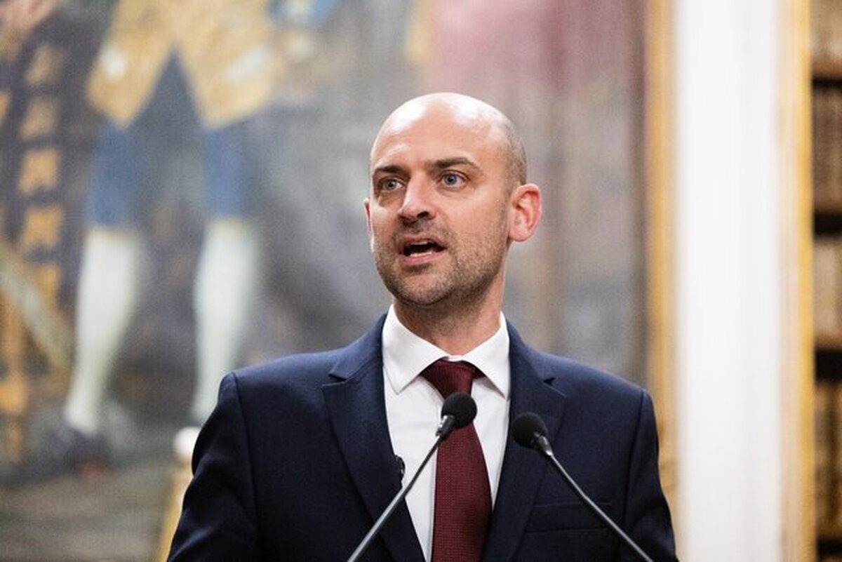 ایران باید در مذاکرات «به امتیازات بزرگی تن دهد» تا از حملات آمریکا به خاک خود جلوگیری کند!