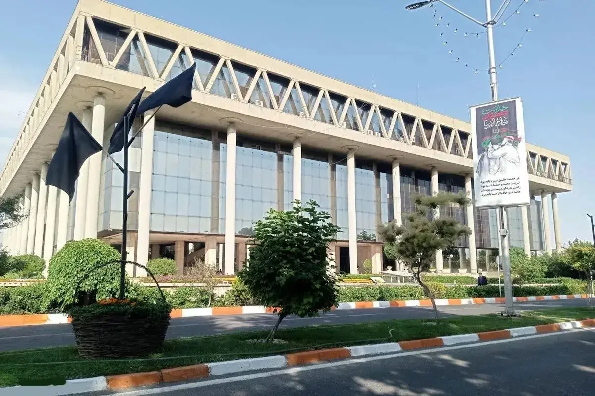 پیغام دولت به جبلی و رفقا: خرجتان را دربیاورید/ مرکز پژوهش‌های مجلس: کاهش بودجه صدا و سیما تصمیم مناسبی نبود