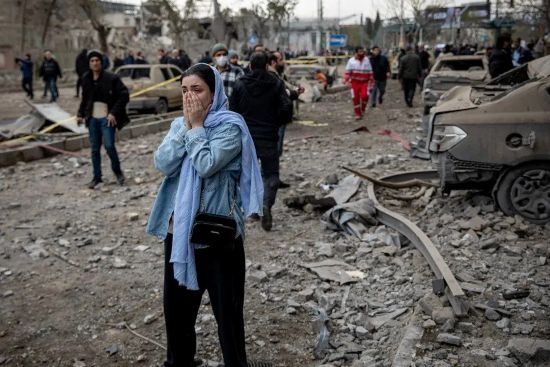 نتیجه مداخله بشردوستانه آمریکا و اسرائیل: کمک جدید به تهران رسید! (تصاویر)